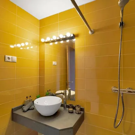 Riviera Modern 2br W Sunny Balcony And Pools * Riviera Del Sol