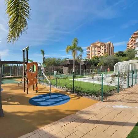 Riviera Modern 2br W Sunny Balcony And Pools